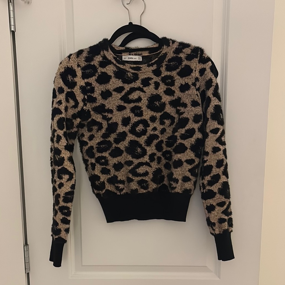 Zara Black and Tan Crew Neck Sweater with Leopard Print